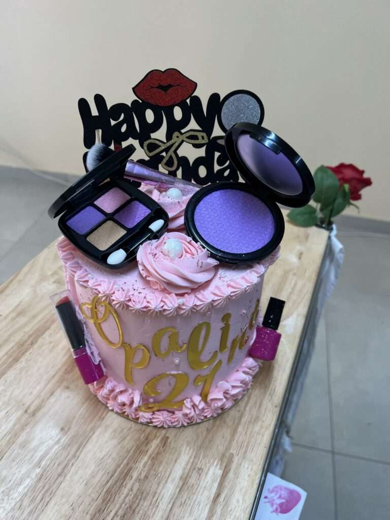 Gâteaux anniversaire production l'atelier sucré de Nathalie à Toulon dans le Var en PACA