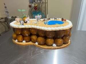 Gâteau Baptême produit par l'atelier sucre de Nathalie au 22 rue Chevalier Paul à Toulon dans le Var en Provence
