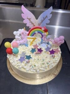 Gâteau Anniversaire Licorne de l'atelier Sucré de Nathalie